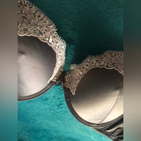 Caramel satin 36-C plunge bra , Tallulah Love Lingerie, UK London. Barely worn - Picture 7 of 11